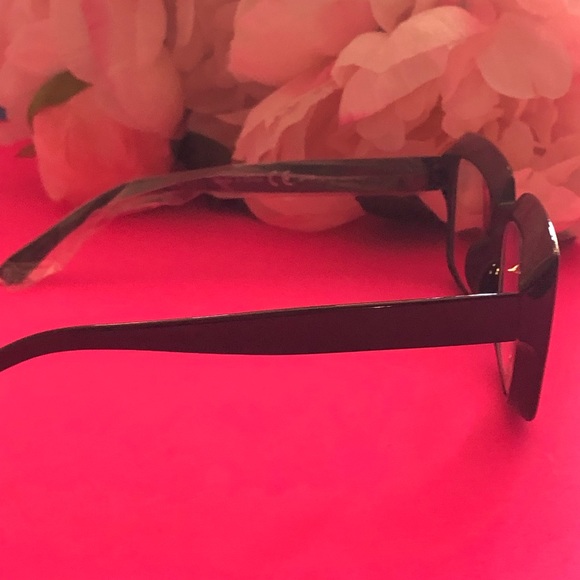 Black or Tortoise Reading Glasses - Picture 4 of 7